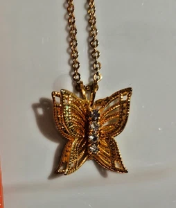 Dainty Butterfly Necklace, 3D, Gold Tone, Vintage Style - Picture 1 of 3