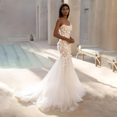 Beach Strapless Sleeveless Lace Backless Mermaid Appliques Tulle Wedding Dress - Image 1 of 4