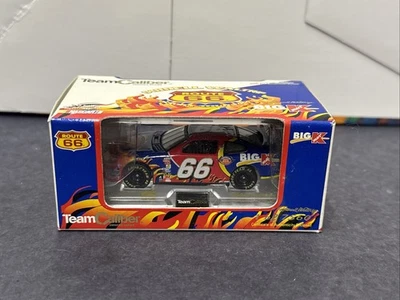 Darrell Waltrip #66 Route 66 2000 1/64 equipo calibre NASCAR diecast nuevo Foto 1 de 4