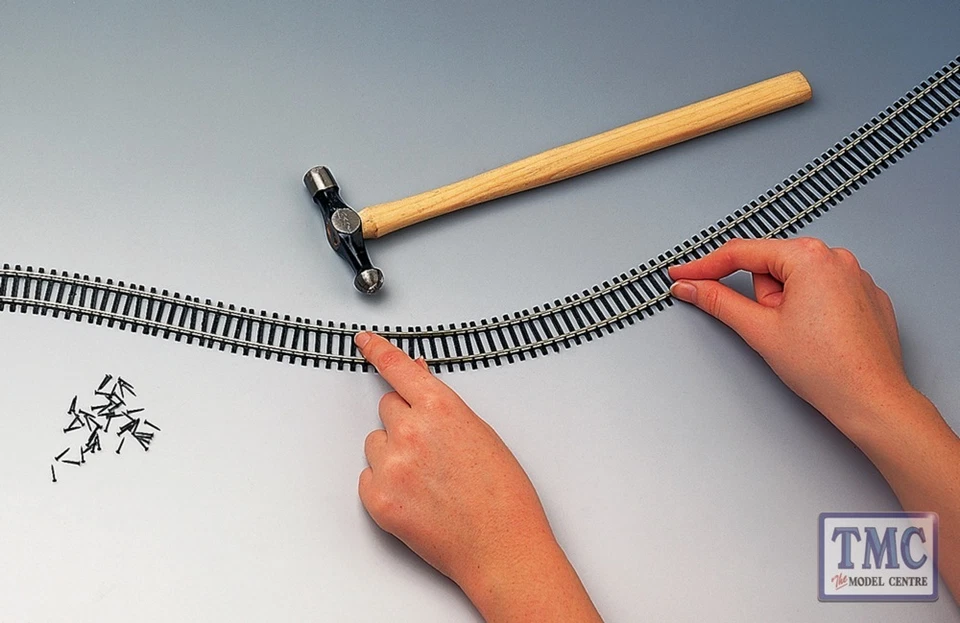 R8090 Hornby OO Gauge Semi-Flexible Track 915 mm