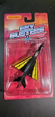 VINTAGE MATCHBOX SKYBUSTERS SB4 MIG21 - BLACK/YELLOW 1988 * MINT * - Image 1 of 4