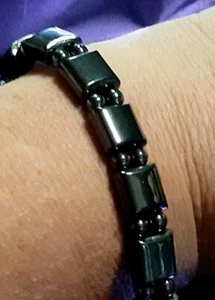 Bracciale in EMATITE da Uomo nero lucido Pietre vere Naturali Cristalloterapia - Picture 1 of 3