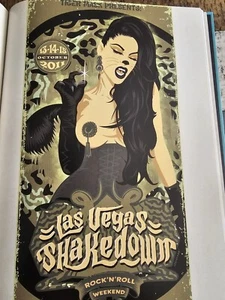 Pinups: Past and Present ~Pinup Art: A Provocative History with a Twist of Humor - Bild 1 von 12