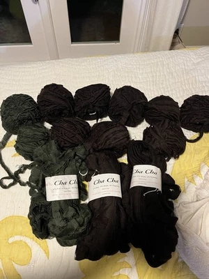 Lote De 13 Madejas De Trendsetter Cha Cha - 3 Verde Oscuro Y 10 Marrón Oscuro Foto 1 de 4