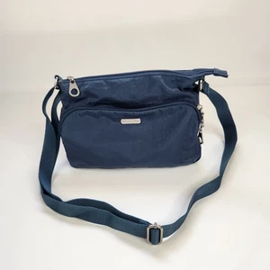 Borsa a tracolla Baggallini piccola in nylon blu con tracolla regolabile - Foto 1 di 12