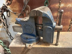 Vintage Belknap “Bluegrass” 4 Inch Swivel Bench Vise Made in USA 🇺🇸 Free Ship - Picture 1 of 8