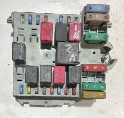 CENTRALINA PORTA FUSIBILI PER FIAT Stilo Van 51759553 benzina 1 (01>10) - Immagine 1 di 3