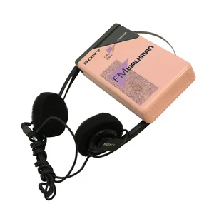 Vintage Retro PINK Sony AM/FM Walkman portable radio SRF-16W + Headphones - Picture 1 of 8