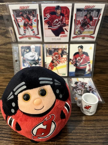 NHL New Jersey Devils  bundle - TY plush (4''), Mini cup/mug (1''), free 9 cards Cover
