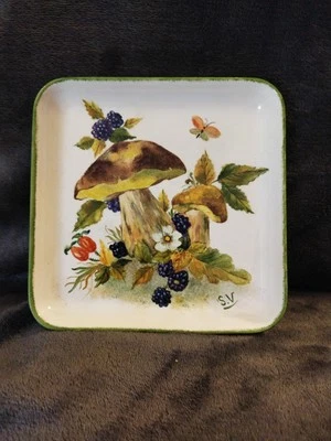  plat en porcelaine décor Champêtre Fait Main signé S.V - Photo 1/4