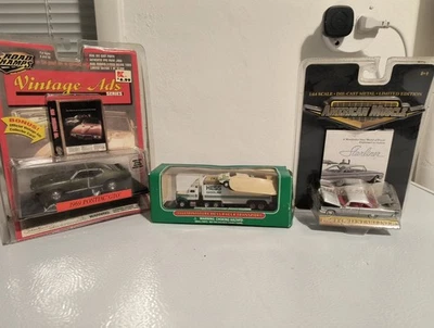 Lote de coches diecast 1969 GTO, 1960 Ford Starliner y 2001 miniatura Hess Transport  Foto 1 de 4