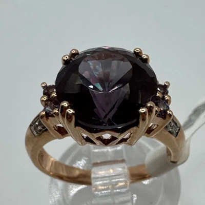 Beautiful Lab Created Alexandrite 10k Rose Gold Ring Size 6 - Image 1 of 4