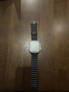 Apple Watch Ultra 2 avec bracelet titane + chargeurs - Photo 1 sur 9