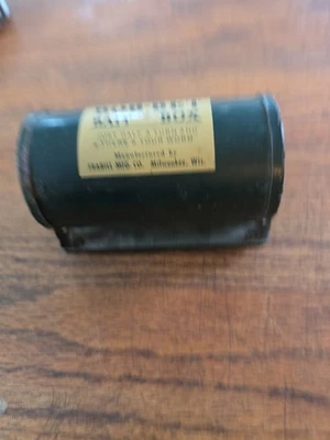 Vintage Bob-Bet Bait Box just half a turn there's your worm SUPER CLEAN NICE  - image 1 of 4