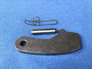 700R4 4L60E Parking Pawl Dowel Pin Return Spring Park Dog Leg Shaft OEM 4L65E - Foto 1 di 3