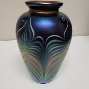 Vtg Don Richardson Iridescent Pulled Feather Studio Art Glass Vase Signed 1987 - Picture 1 of 22