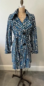 Chaqueta gabardina ALBERTO MAKALI azul geométrica con cinturón talla 8 - Imagen 1 de 16