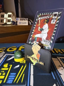 2025 Panini Donruss - Nick Kurtz #2 (RC) Diamond Marvels - Bild 1 von 2