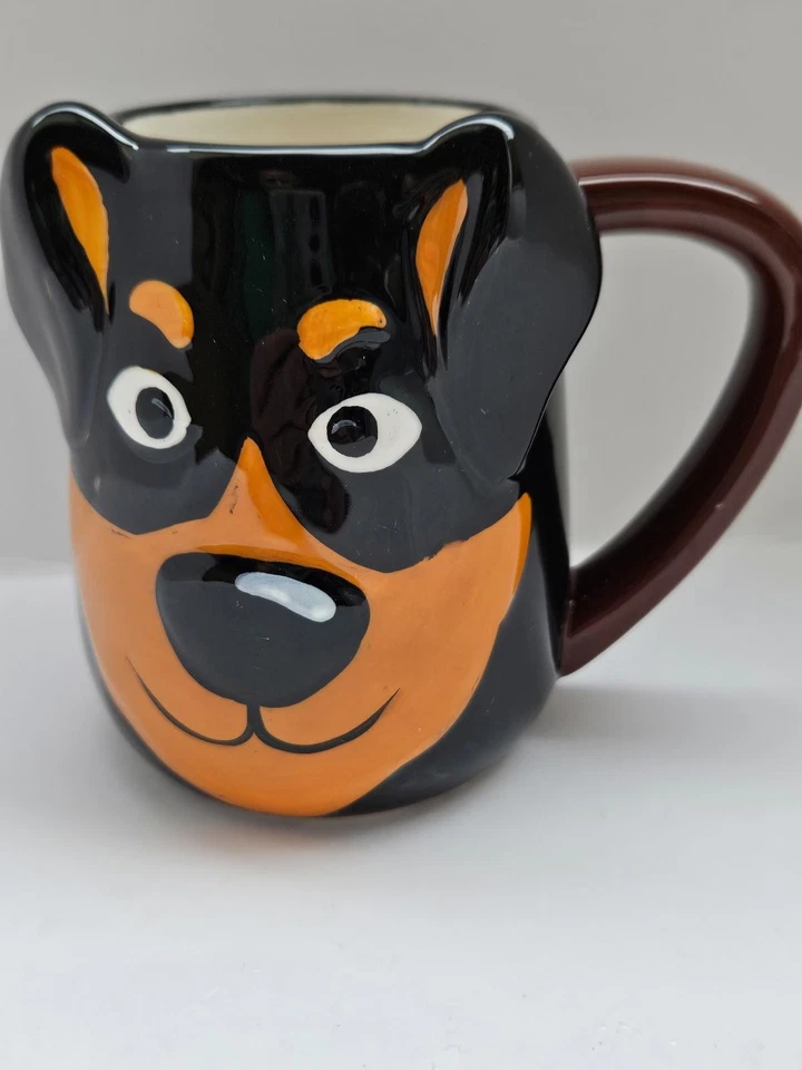 Adorable taza de café Rottweiler por etiqueta Foto 1 de 4
