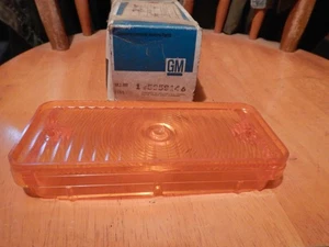 NOS GM 67 68 CHEVY TRUCK GUIDE RH Front Parking Light Lens 5959146 TURN SIGNAL - Bild 1 von 4