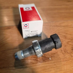 Interruptor de presión de aceite de motor GM 25037045 OEM NUEVO DE STOCK - Imagen 1 de 4