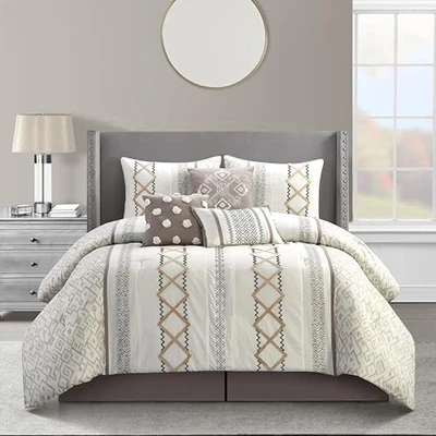  豪华 7 件套舒适被子套装,尺寸刺绣床上用品套装,大号米色 — 第 1/4 张图片