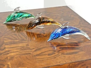 9"x4" Diamond Star Glass Dolphins - Picture 1 of 12