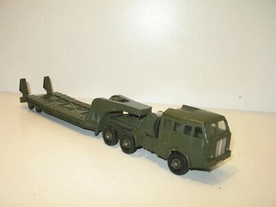 Dinky Toys, Camion Berliet Porta Carri Militare In Ottime Condizioni V - Immagine 1 di 4