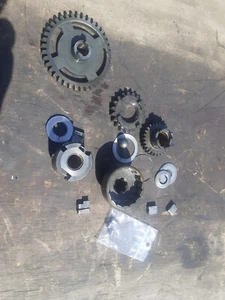 lot de pignons masselottes de bas moteur 50 suzuki er21 automatique - Imagen 1 de 2