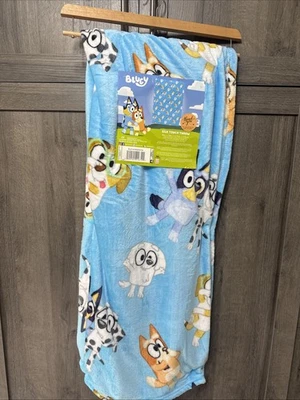 Nueva manta azul bingo miel Chloe y lila 50" x 70" diversión tarde azul Foto 1 de 4