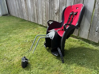 Hamax Kiss Child Rear Bike Seat Black/Red with Mounting Bracket for Bicycle - Image 1 of 4