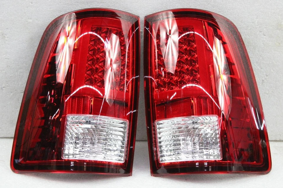 Juego de luces traseras LED rojas izquierda+derecha para Dodge Ram 1500 2500 3500 2013-2018 Foto 1 de 1