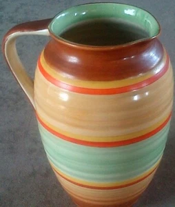 Jarra de agua a rayas y que data de los años 50 - Imagen 1 de 3