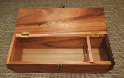 Trece chefs botella individual vino regalo/caja de almacenamiento cola de milano madera con broche de metal Foto 1 de 4