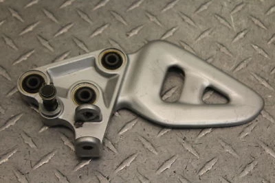 2002 SUZUKI HAYABUSA GSX1300R LEFT FRONT FOOT REST PEG STEP - Image 1 of 4
