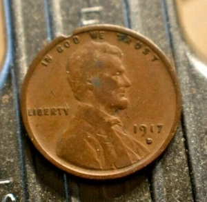 1917-D Lincoln Wheat Cent 1c with Rim Error. (#8562) - Picture 1 of 2