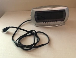 Emerson Smart Set Dual Alarm Clock Radio AM/ FM Radio CKS2235S Silver - Picture 1 of 5