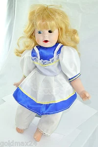 Puppe mit weis blauem Kleid / Porzellankopf & Stoffkörper / ca. 36 cm - Picture 1 of 6