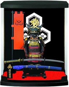 Sengoku Warlord Figure Naoe Kanetsugu SAMURAI ARMOR con custodia bandiera spada - Foto 1 di 4