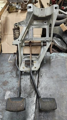 1980-86 Ford Bullnose F150 F250 F350 Bronco Hydraulic Clutch Pedal Assembly - Image 1 of 4
