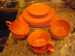 Jim Morrison Last U.S. Home 8216 1/2 Set 18 orange Melamin Geschirr - Bild 1 von 5