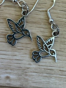 Pretty Humming Bird Earrings 925 Hallmarked Sterling Silver Hooks Free Gift Bag - Picture 1 of 6