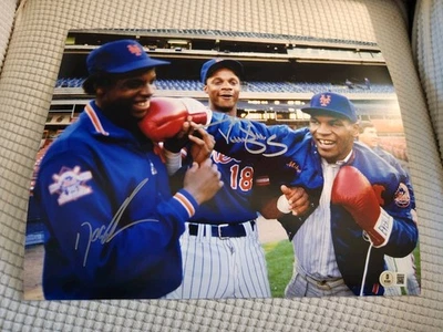 Фотография Дэррила Строберри и Дуайта Гудена с автографом 11x14 с Майком Тайсоном - Изображение 1 из 3