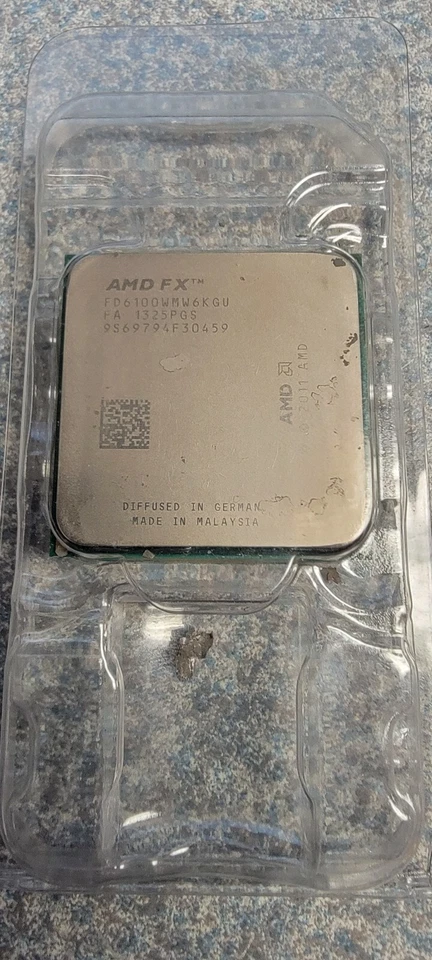 AMD FX-6100 Black Edition Socket AM3+ (FD6100WMW6KGU) Six Core CPU 3.3GHz - Image 1 of 1