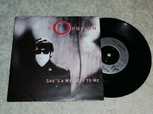 Roy Orbison - She's a mystery to me    Vinyl  Single - Picture 1 of 1