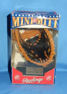 Guanto mini guanto Rawlings in vera pelle Mark McGwire Big Mac #25 in scatola - Foto 1 di 9