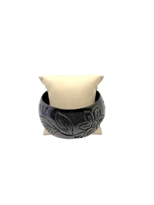 Vintage Black Carved Bakelite Bangle Bracelet Wide Floral Leaf Design Retro - Picture 1 of 6