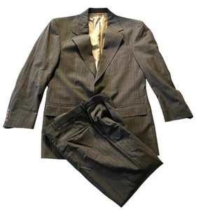 Bill Blass Made in USA True Vintage Wool Pinstripe Suit in Charcoal Size M - Picture 1 of 7