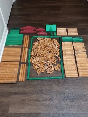 Lincoln Logs HUGE Lot 330+ Pieces Vintage Wooden Assortment Lot - Image 1 of 4