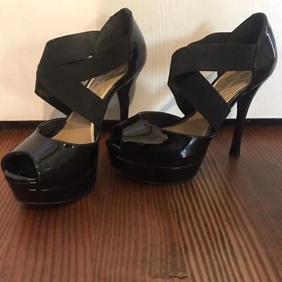 Jessica Simpson black heels size 7.5 - Imagem 1 de 4